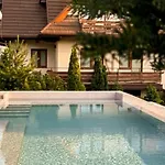 Stozek, 50 M Od Term I Wyciagow Narciarskich 3* Бялка-Татшаньска