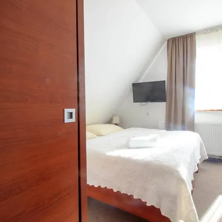 Stozek, 50 M Od Term I Wyciagow Narciarskich 3*