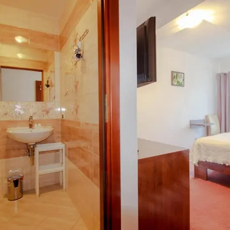 Bed & Breakfast Stozek, 50 M Od Term I Wyciagow Narciarskich Białka