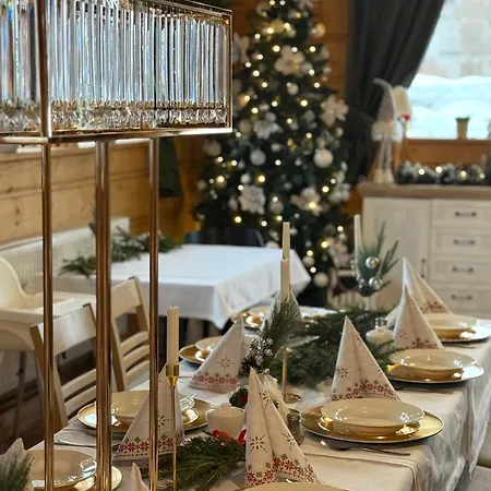 فندق مبيت وإفطار Stozek, 50 M Od Term I Wyciagow Narciarskich بيالكا تاترزانسكا